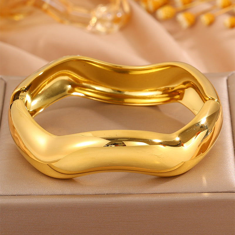 Anti-Tarnish waves Bracelet