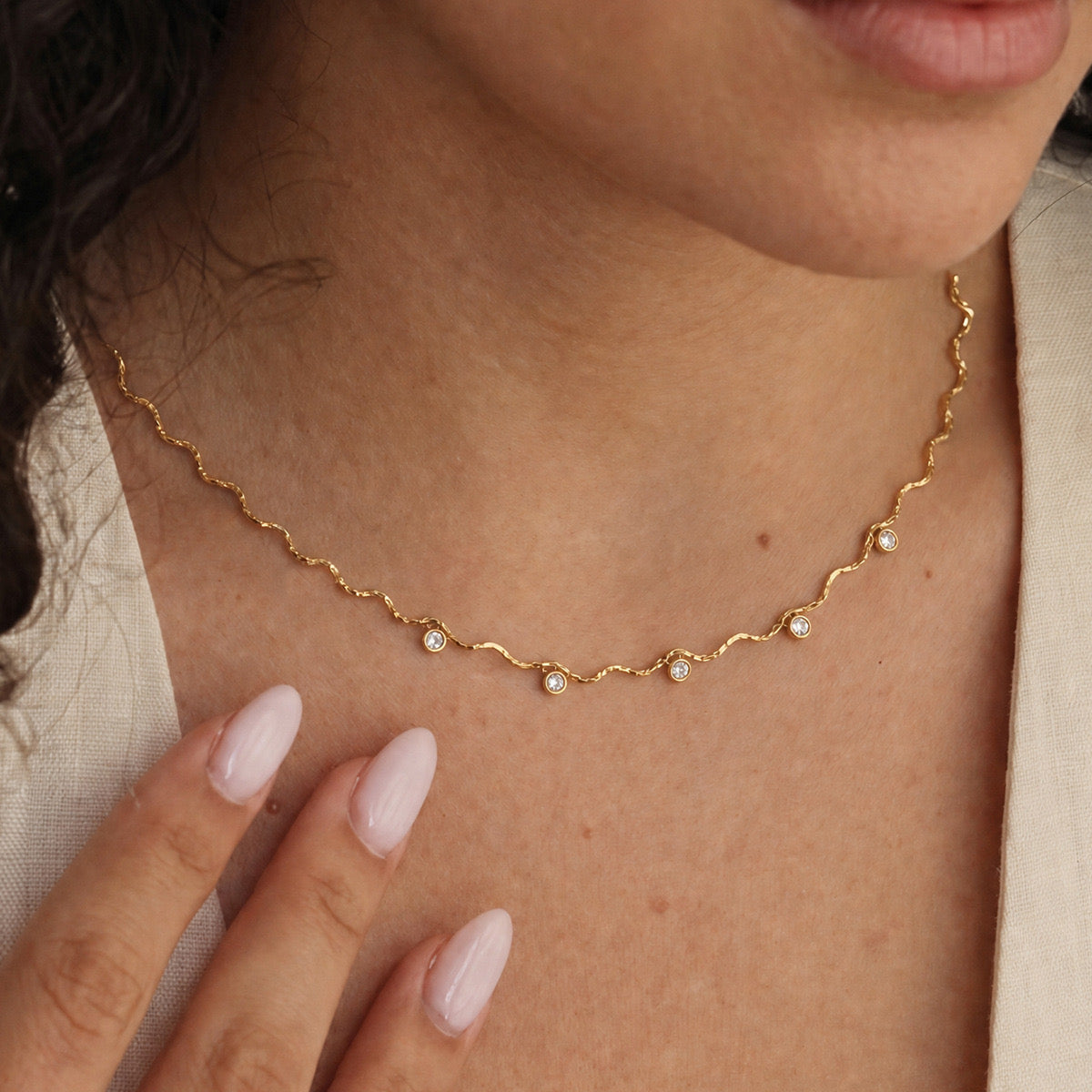 Wavy Princess Necklace 18k Gold Plated